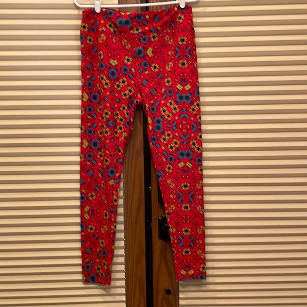 LuLaRoe tall and curvy leggings